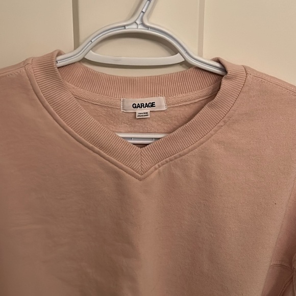 Garage blush pink V-neck crop sweatshirt, size XS - Picture 2 of 4